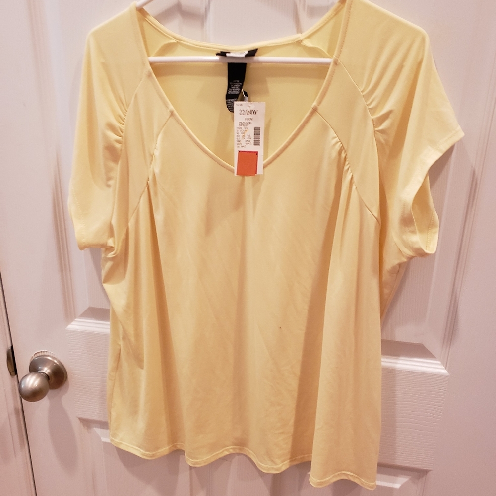 New! Ladies top